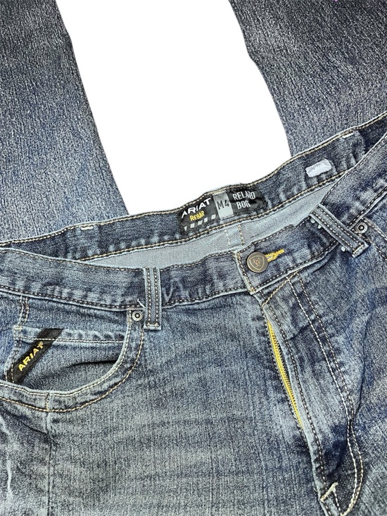 Ariat Men's Faded Blue Straight Jeans - Picture 2 of 4